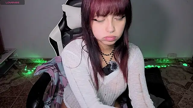 Melody Ghot online show from 12.17.25