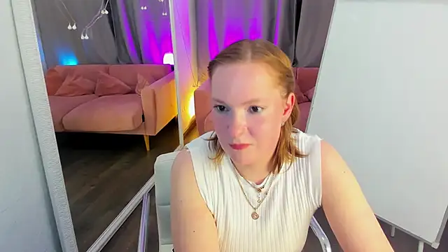 Elizabeth Walson online show from 11.14.25