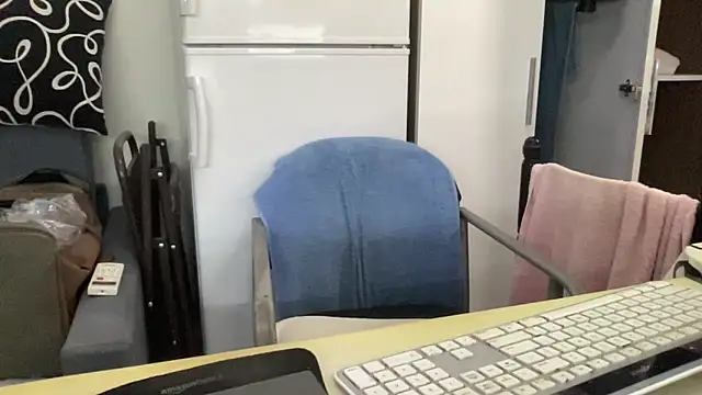 Snapshot of coach-karl chatting on 09.20.25 coach-karl online show from 09.20.25