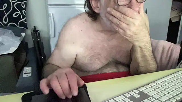 Snapshot of coach-karl chatting on 10.22.25 coach-karl online show from 10.22.25