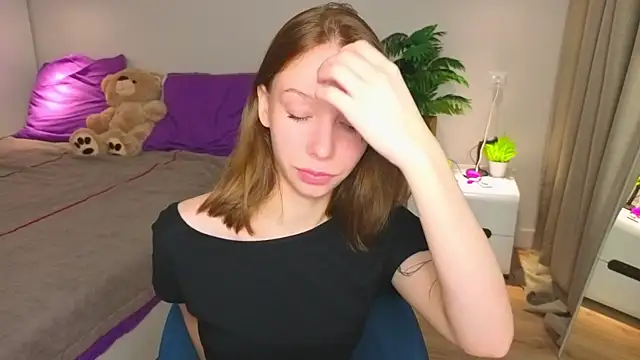 LilyPoetry  online show from 12.20.25