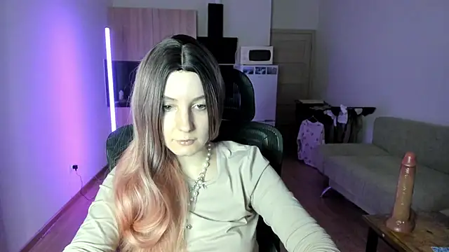 Snapshot of v_crizis324 chatting on 11.20.25 v crizis324 online show from 11.20.25