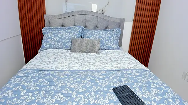 KaliBloom online show from 12.02.25