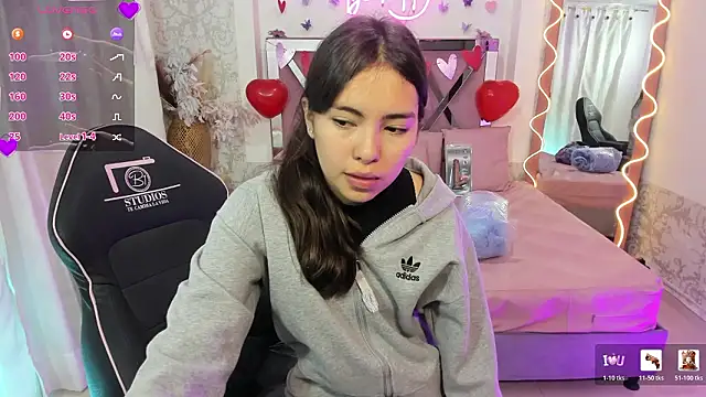 ISABELA TAY online show from 02.25.26