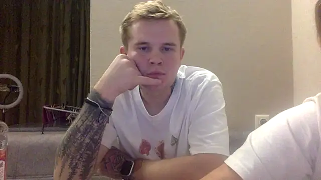 JordanLevi1999 online show from 11.12.25