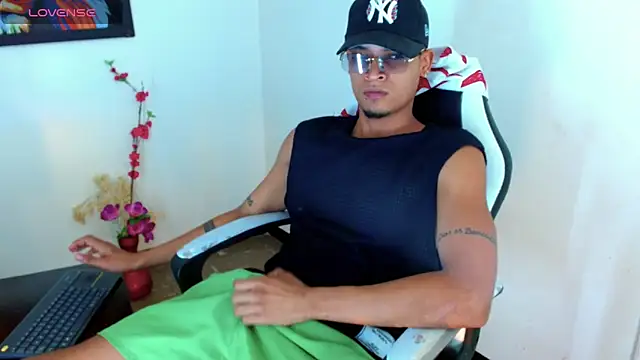 Isaacas  online show from 11.12.25