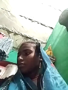 Big Lovexx online show from 11.24.25