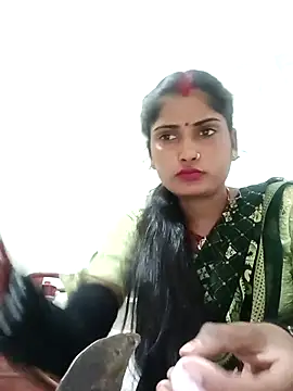 Snapshot of Pushpa_hotty chatting on 12.20.25 Pushpa hotty online show from 12.20.25