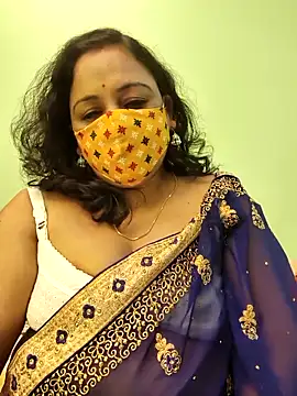 Snapshot of Hena_bhabi chatting on 11.16.25 Hena bhabi online show from 11.16.25