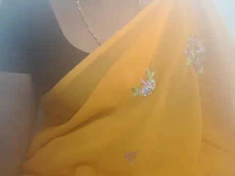 Snapshot of tamilsheelaaa chatting on 11.13.25 tamilsheelaaa online show from 11.13.25