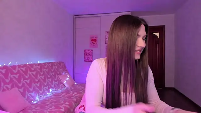 luna lust 212 online show from 04.24.26