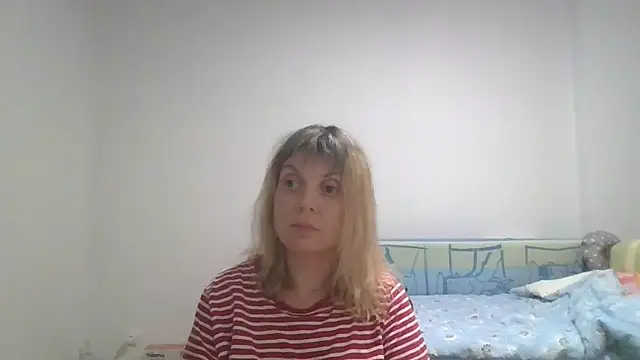 Snapshot of CherieAdair chatting on 11.12.25 CherieAdair online show from 11.12.25