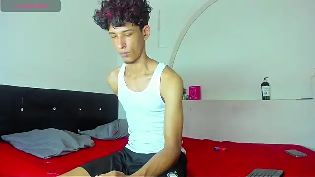 kaiborman00 online show from 04.04.26