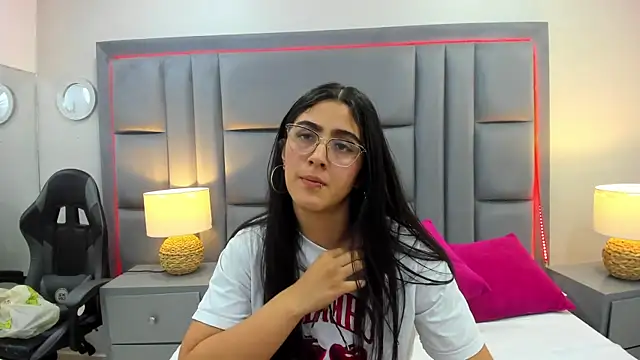 LuisaFranco online show from 12.03.25