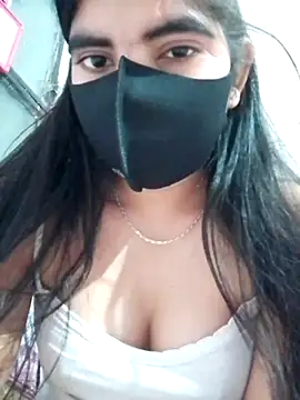 isha sharma2002 online show from 12.22.25