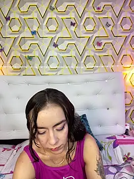 Snapshot of MelanyyJhonson15 chatting on 05.14.26 MelanyyJhonson15 online show from 05.14.26