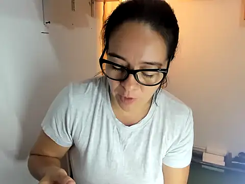 caroline 47 online show from 12.05.25