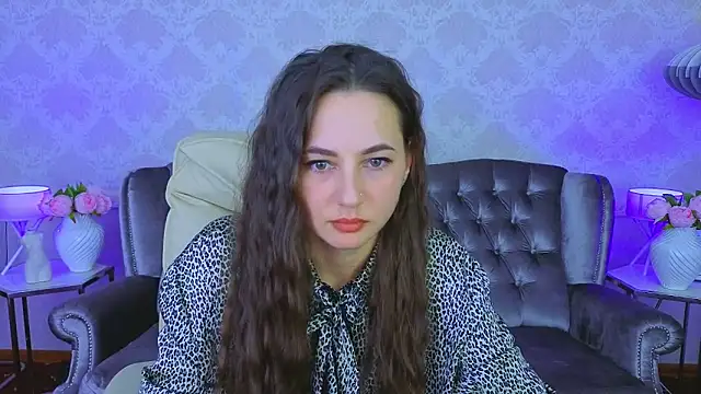 Snapshot of LayllaStarr chatting on 11.17.25 LayllaStarr online show from 11.17.25