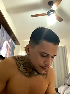 Ryanzl017 online show from 11.16.25