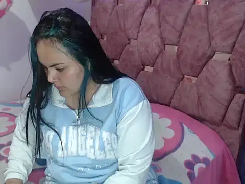 Snapshot of sammy_1211 chatting on 11.17.25 sammy 1211 online show from 11.17.25