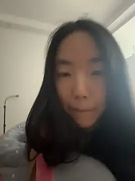 Snapshot of TinyBabe chatting on 11.14.25 TinyBabe online show from 11.14.25