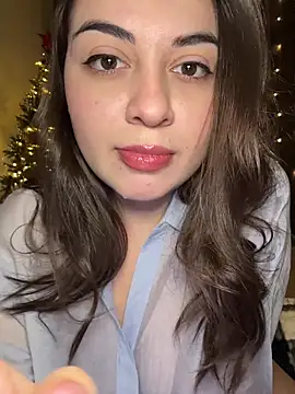 Lovynna online show from 12.18.25