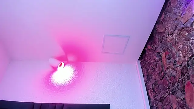 VictoriaRouge  online show from 02.17.26