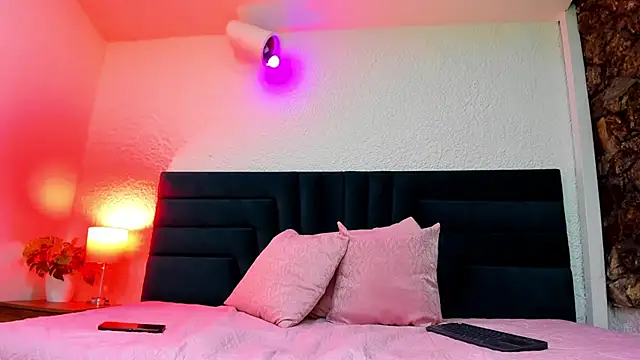 VictoriaRouge  online show from 03.26.26