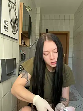 Snapshot of mysami420 chatting on 04.25.26 mysami420 online show from 04.25.26