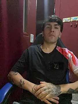 Snapshot of ruokgerma66 chatting on 11.16.25 ruokgerma66 online show from 11.16.25