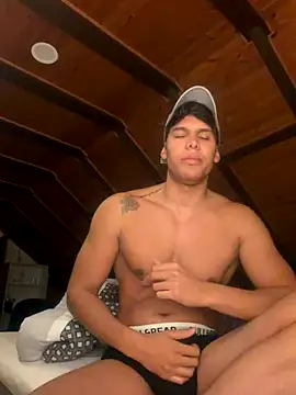 Snapshot of FerrariDadey69 chatting on 11.13.25 FerrariDadey69 online show from 11.13.25