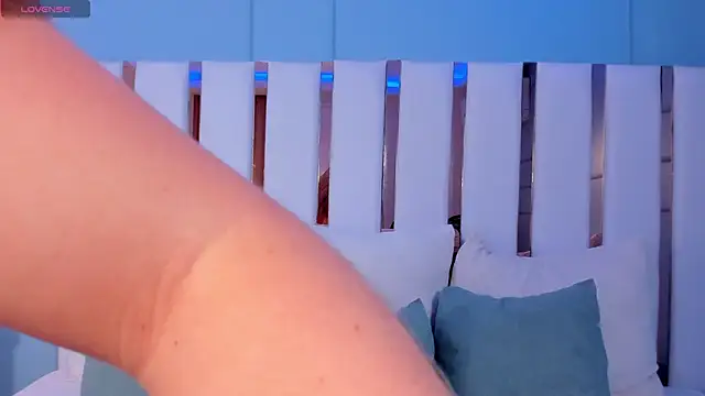 celeste laureent online show from 01.16.26