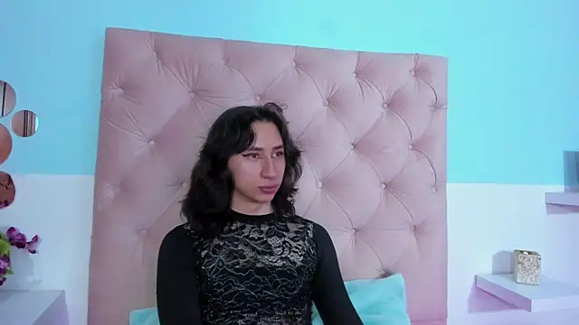 Snapshot of Charlothe_7 chatting on 11.14.25 Charlothe 7 online show from 11.14.25