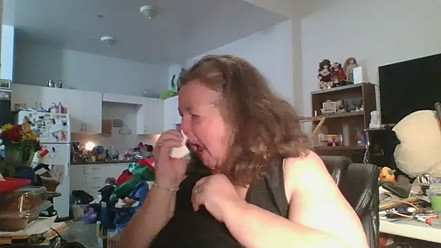 TiguhguhrsRose online show from 12.03.25