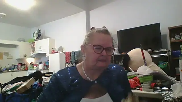 TiguhguhrsRose online show from 01.15.26