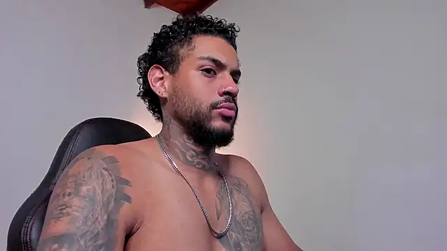 LuigiVitale 1 online show from 02.22.26