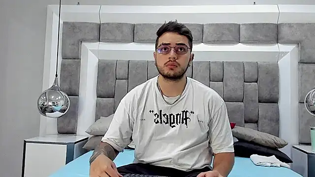 Ethan Greys online show from 11.25.25