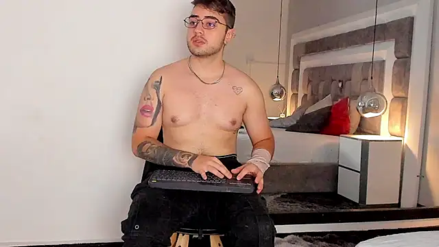 Ethan Greys online show from 11.30.25