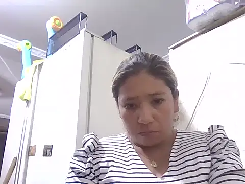 Snapshot of marcelaxxxl chatting on 11.18.25 marcelaxxxl online show from 11.18.25