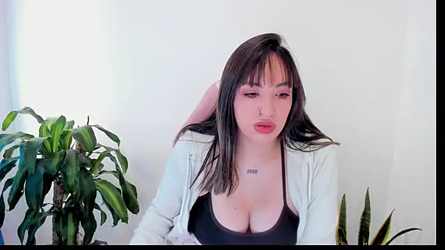 SOFIA SWEETT22 online show from 11.14.25