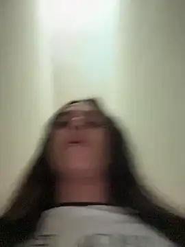 Isabella Hillss online show from 11.25.25