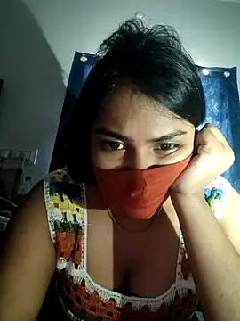 Snapshot of Red_Love_1 chatting on 12.17.25 Red Love 1 online show from 12.17.25