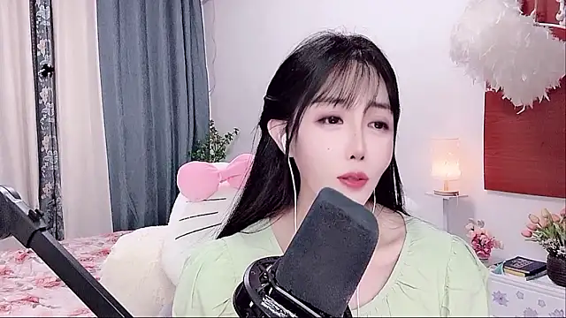 Laura 520 online show from 06.11.26