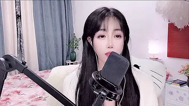 Laura 520 online show from 06.14.26