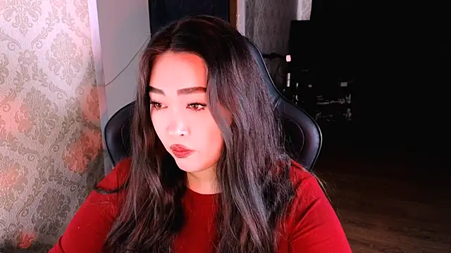 Emma Uilson online show from 02.15.26