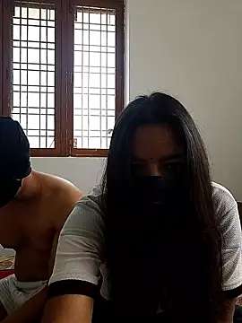 Snapshot of yours_mansi chatting on 11.20.25 yours mansi online show from 11.20.25