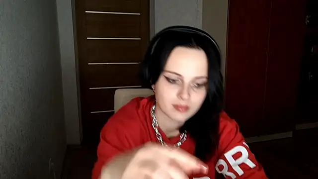 LouiseMarengo online show from 12.05.25