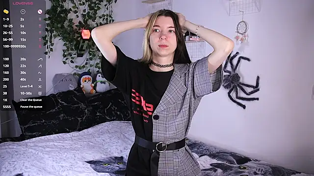 Emmie shy online show from 11.23.25