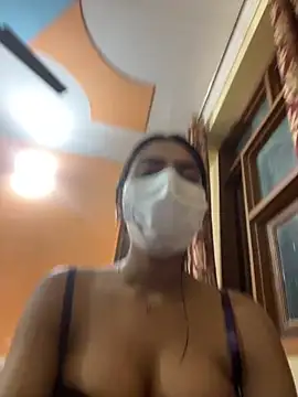 Snapshot of sexyayeshadesi chatting on 11.18.25 sexyayeshadesi online show from 11.18.25