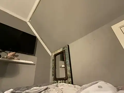 Snapshot of Lockig chatting on 02.10.26 Lockig online show from 02.10.26